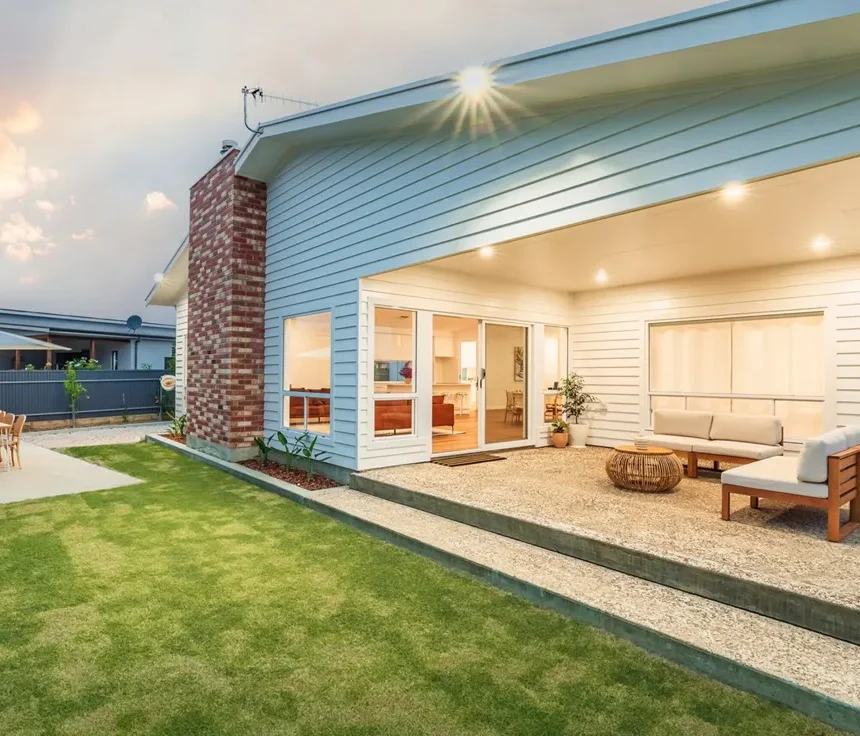 MCLaren Vale bricks from littlehampton bricks and pavers on a pillar of a house with a white timber facade and brick combo for an outdoor entertaining area